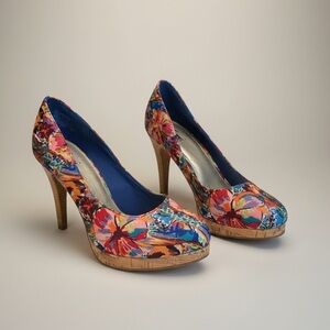 Fioni Fabric Floral Shoe w Cork Heel & Platform